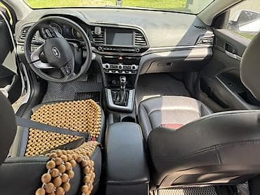 lexus e: Hyundai Avante: 2019 г., 1.6 л, Автомат, Бензин, Седан — 9