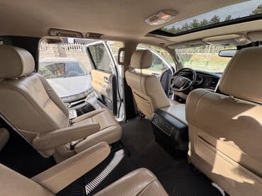 джип гранд чироки: Toyota Sequoia: 2018 г., 5.7 л, Автомат, Бензин, Внедорожник — 9