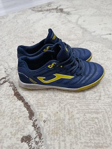 - Размер: EU 38 длина стопы 250 мм (указано на ярлыке). - Верх