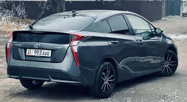 в кредит авто: Toyota Prius: 2016 г., 1.8 л, Вариатор, Гибрид — 2