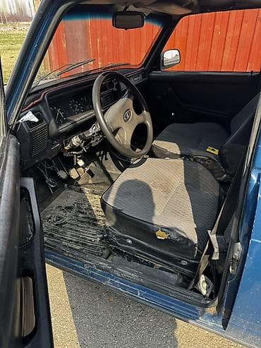 ВАЗ (ЛАДА): ВАЗ (ЛАДА) 2107: 2004 г., Механика, Бензин, Седан — 5