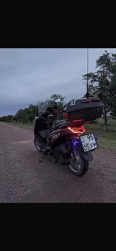 макси скутер в рассрочку: 175 куб. см, Бензин, Б/у — 10