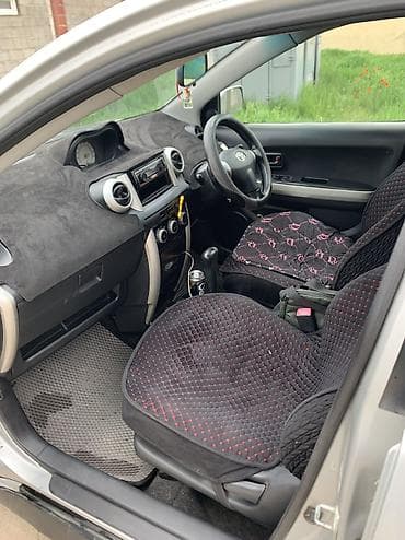 плафон на ист: Toyota Ist: 2003 г., 1.5 л, Автомат, Бензин, Хэтчбэк — 7