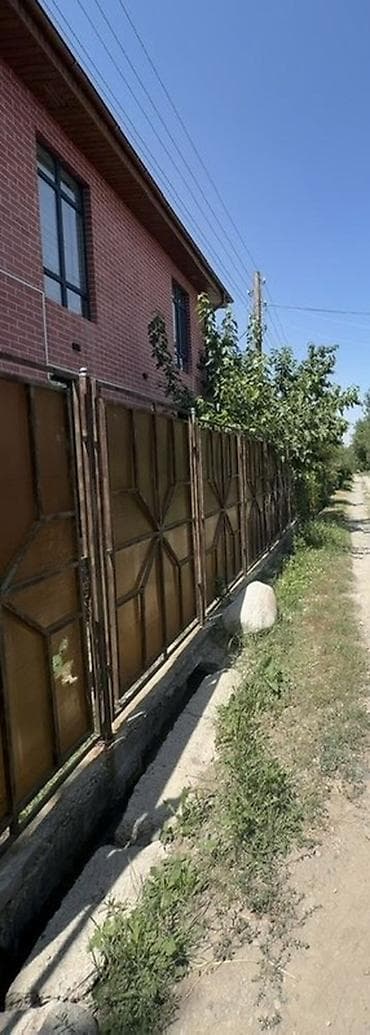 70 сом: Двухэтажный кирпичный дом в черте города дача Эдельвейс. Локация по — 2