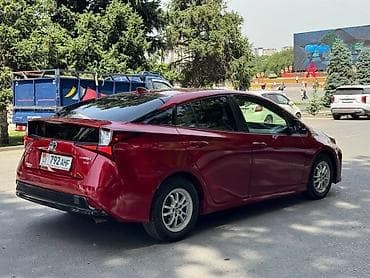 lf 2017: Toyota Prius: 2022 г., 1.8 л, Гибрид, Хэтчбэк — 4