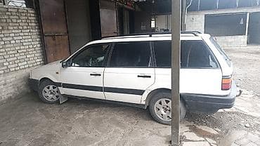 авто в такси: Volkswagen Passat Variant: 1993 г., 1.8 л, Механика, Бензин, Универсал — 1
