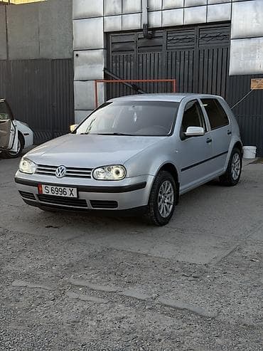 Volkswagen Golf: 1998 г., 1.6 л, Механика, Бензин, Хэтчбэк