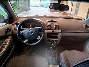 машина салон: Chevrolet Lacetti: 2004 г., Механика, Бензин, Хэтчбэк — 4