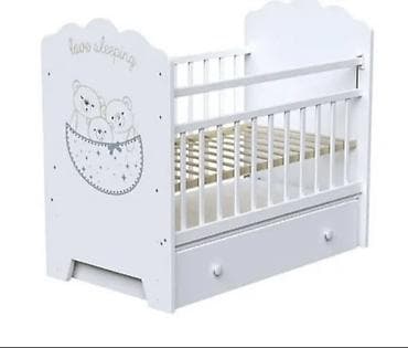 Детская кроватка с бортиками и ящиком для хранения - Материал