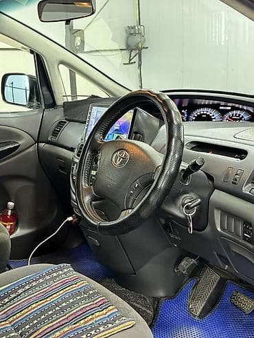 9500: Toyota Estima: 2003 г. — 8