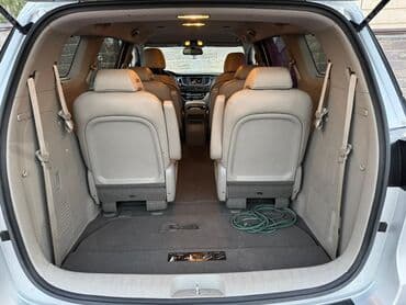 дом в колесах: Kia Carnival: 2018 г., 2.2 л, Типтроник, Дизель, Минивэн — 6