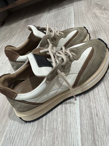 кросовеи: Кросовки от tata Покупала год назад за 8000 тыс В этом году уже мало — 1