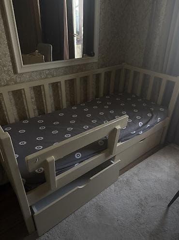 детские маленькие кроватки: Детская односпальная кровать, Б/у, Для девочки, Для мальчика, С бортиком, Дерево, Самовывоз — 5