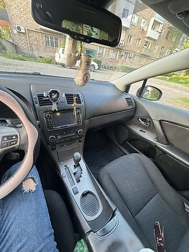 audi b6: Toyota Avensis: 2010 г., 2.2 л, Типтроник, Дизель, Универсал — 7