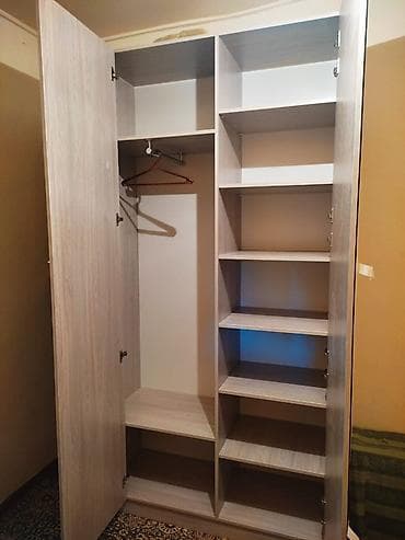 third edition solutions: Шкаф-купе с двумя дверями, одна из которых оснащена зеркалом в полный — 1
