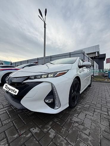 Toyota Prius: 2018 г., Автомат, Гибрид, Хэтчбэк