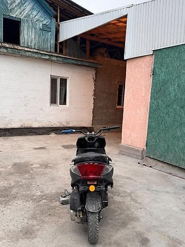 ktm мотоциклы: Макси-скутер M8, 175 куб. см, Бензин, Б/у — 3