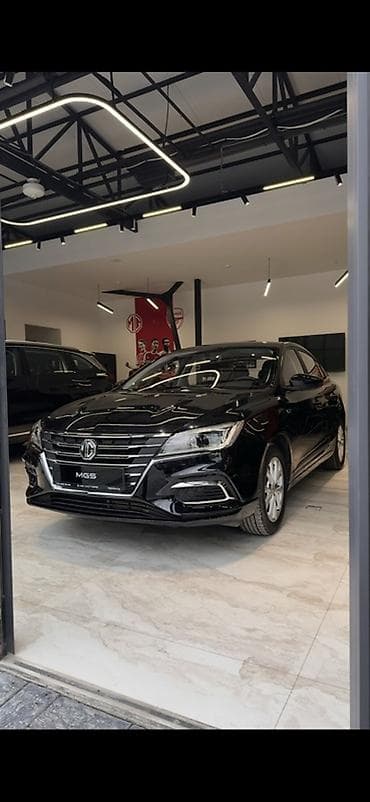 MG : 2024 г., 1.5 л, Автомат, Бензин, Седан