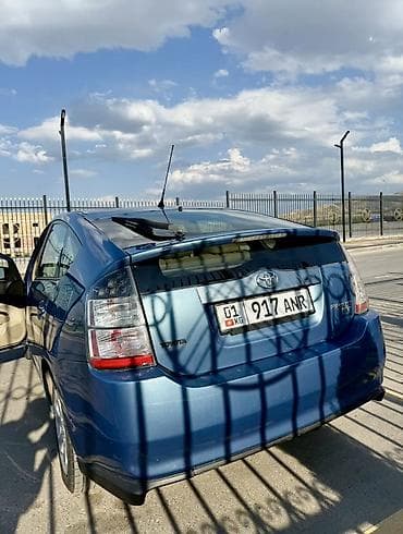 corolla 2004: Toyota Prius: 2005 г., 1.5 л, Гибрид, Хэтчбэк — 6