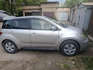 1: Toyota Ist: 2003 г., 1.5 л, Бензин, Хэтчбэк — 3