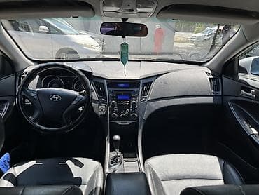 Hyundai Sonata: 2010 г., 2 л, Автомат, Газ, Седан — 4