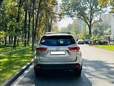 prius v: Toyota Highlander: 2018 г., 3.5 л, Автомат, Бензин, Кроссовер — 7