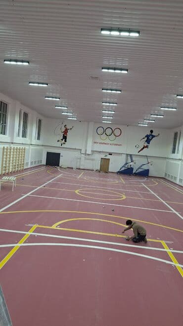 купить газон для футбольного поля: Профессиональное устройство напольных покрытий для спортзалов и — 6