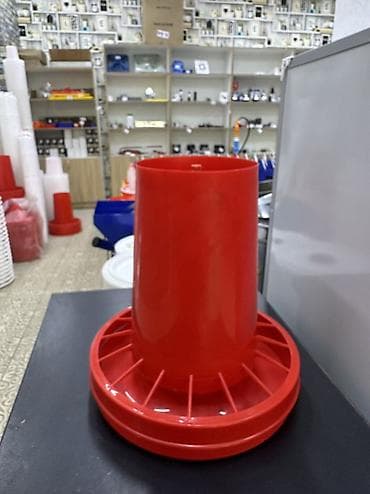 scottish fold: Кормушка бункерная 10 кг (10литр ) качество супер 👍 используется в — 5