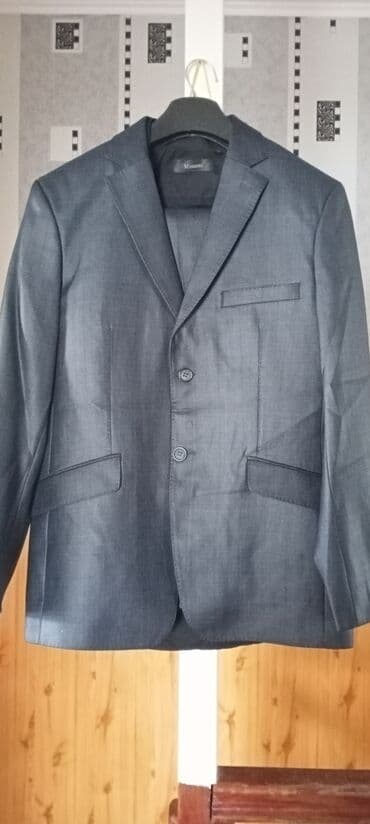 где можно купить в бишкеке горнолыжный костюм: Костюм мужской, состояние как новое. 50 размер. Надо только погладить — 1