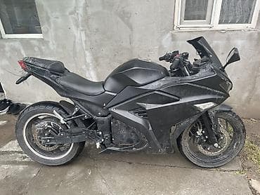 китайский мото: Спортивный мотоцикл с обтекателями, черный матовый цвет. Основные — 3