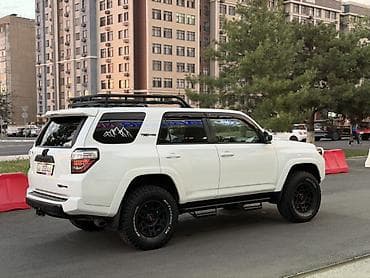 4 108: Toyota 4Runner: 2020 г., 4 л, Автомат, Бензин, Внедорожник — 4