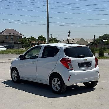 Продажа авто: Chevrolet Spark: 2016 г., 1 л, Вариатор, Бензин, Хэтчбэк — 5