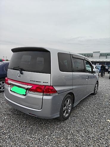q 7: Honda Stepwgn: 2005 г., 2 л, Автомат, Бензин, Минивэн — 2
