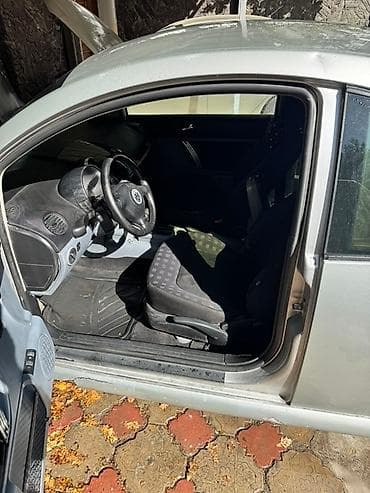 new beetle: Volkswagen New Beetle: 2000 г., 2 л, Автомат, Бензин, Хэтчбэк — 8