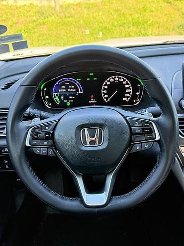 fast: Honda Accord: 2019 г., 2 л, Вариатор, Гибрид, Фастбек — 6