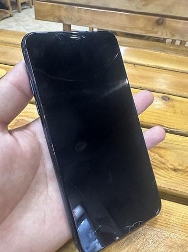 pad pro: IPhone 11 Pro Max, Б/у, 64 ГБ, Matte Midnight Green, 72 % — 6