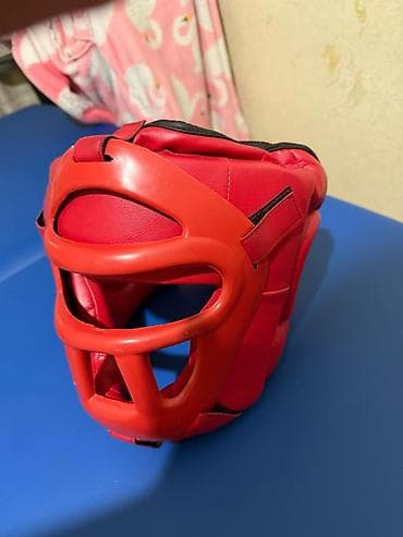 Спорт үчүн башка товарлар: Защитный шлем для единоборств с решёткой (клеткой) для лица, красный — 4