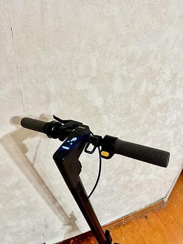 Спорт и хобби: Электросамокат, Ninebot, Б/у — 2