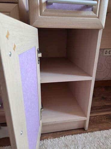 фиолетовая кухонная мебель: Спальный гарнитур, Б/у, Комод, Другая страна производитель, Платная доставка, Самовывоз, цвет - Розовый — 8