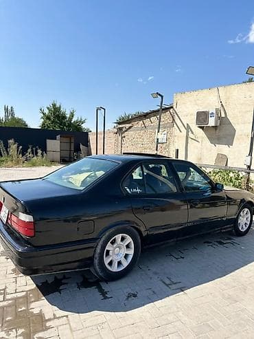 Продажа авто: BMW 5 series: 1992 г., Механика, Бензин, Седан — 5