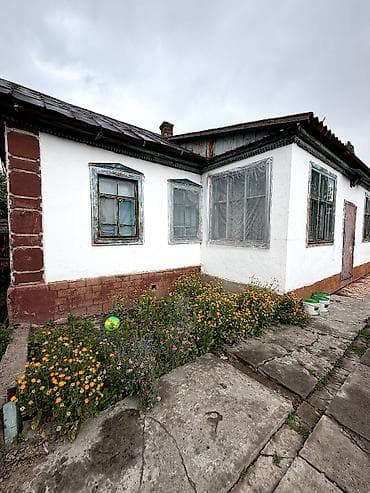 Дома: 🏡 Продается уютный дом в Сокулуке! 📍 Всего 200 метров от трассы 📐 — 3