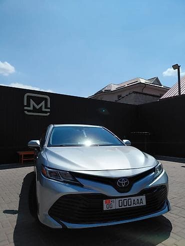 Toyota Camry: 2020 г., 2.5 л, Вариатор, Гибрид, Седан — 1