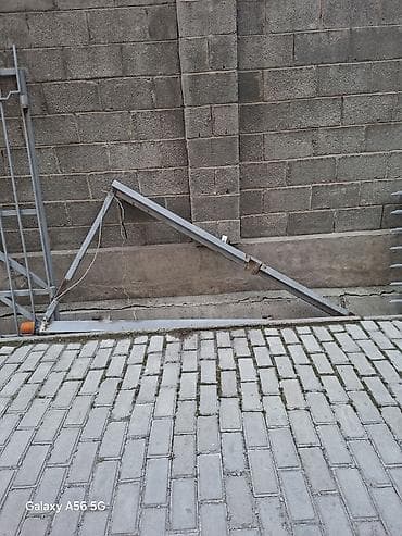 Распашные ворота: Металлические распашные ворота с автоматикой (комплект) - Материал — 2