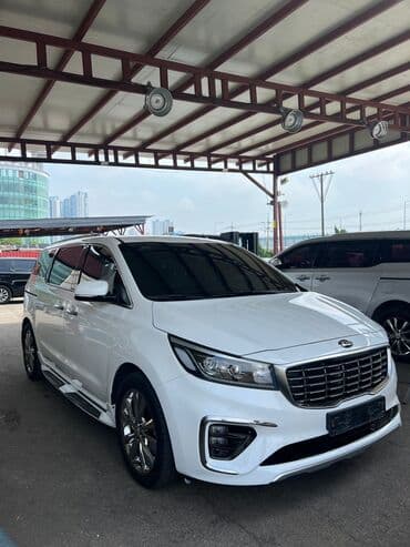 срочно продам авто в связи с переездом: Kia Carnival: 2019 г., 2.2 л, Автомат, Дизель, Минивэн — 2