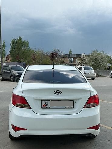 срочно окончательно: Hyundai Solaris: 2015 г., Бензин, Седан — 4