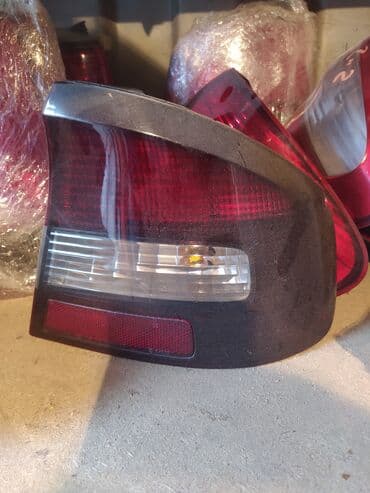 задние стоп: Задние фонари Субару Легаси Б4 — 2