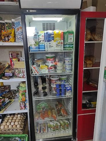Холодильное оборудование: Холодильные витрины для магазина Описание: - Вертикальные холодильные — 2
