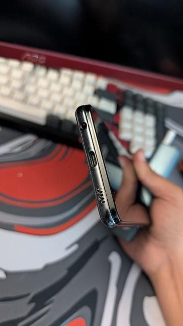 pixel 5a: Смартфон Samsung (линейка Galaxy A, черный цвет) Ключевые — 3