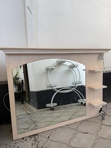 Зеркало настенное с полками и подсветкой. Ширина 125 Длина 97 2500 at lalafo.kg Зеркало настенное с полками и подсветкой. Ширина 125 Длина 97 2500