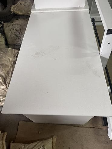 офисный столь: Рабочий Стол из ЛДСП, белый цвет, модульная. Состав и особенности: - — 2